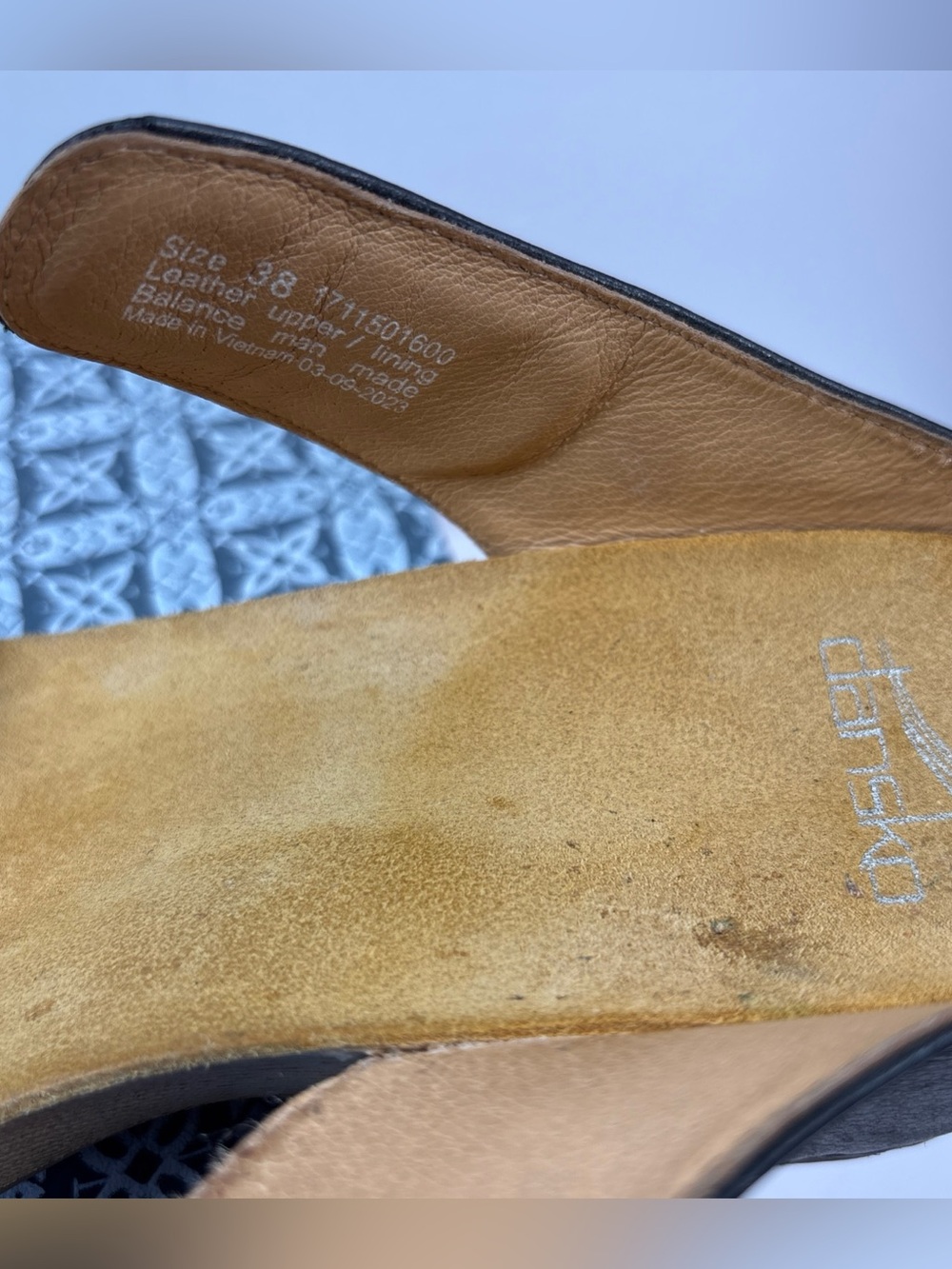 Dansko Tanya Women’s Casual Sandals, Size 38/7.5-8, Burnished Leather Black - Picture 5 of 16